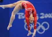 PG平台-范戴克之夜，F1街道赛的王者加冕