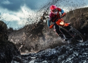 PG世界杯2026-欧冠决赛焦点战？新疆队速胜热火！一场跨越时空的体育幻想