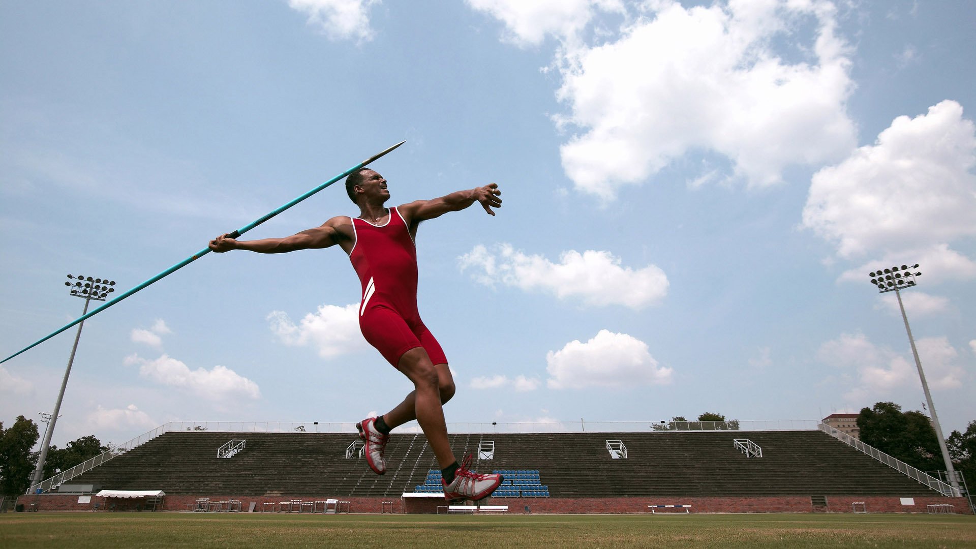 跨界绝杀，从CBA的国王到英超的哈利伯顿时刻