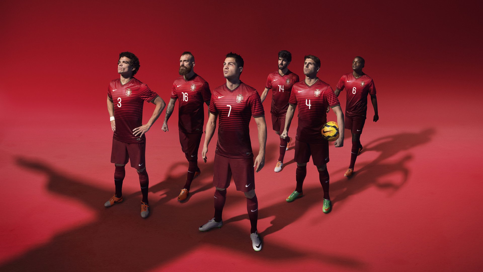 绝境翻盘!波兰逆袭哥伦比亚,德布劳内点燃的不只是赛场